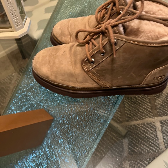 - Ugg - Neumel Dual leather size8